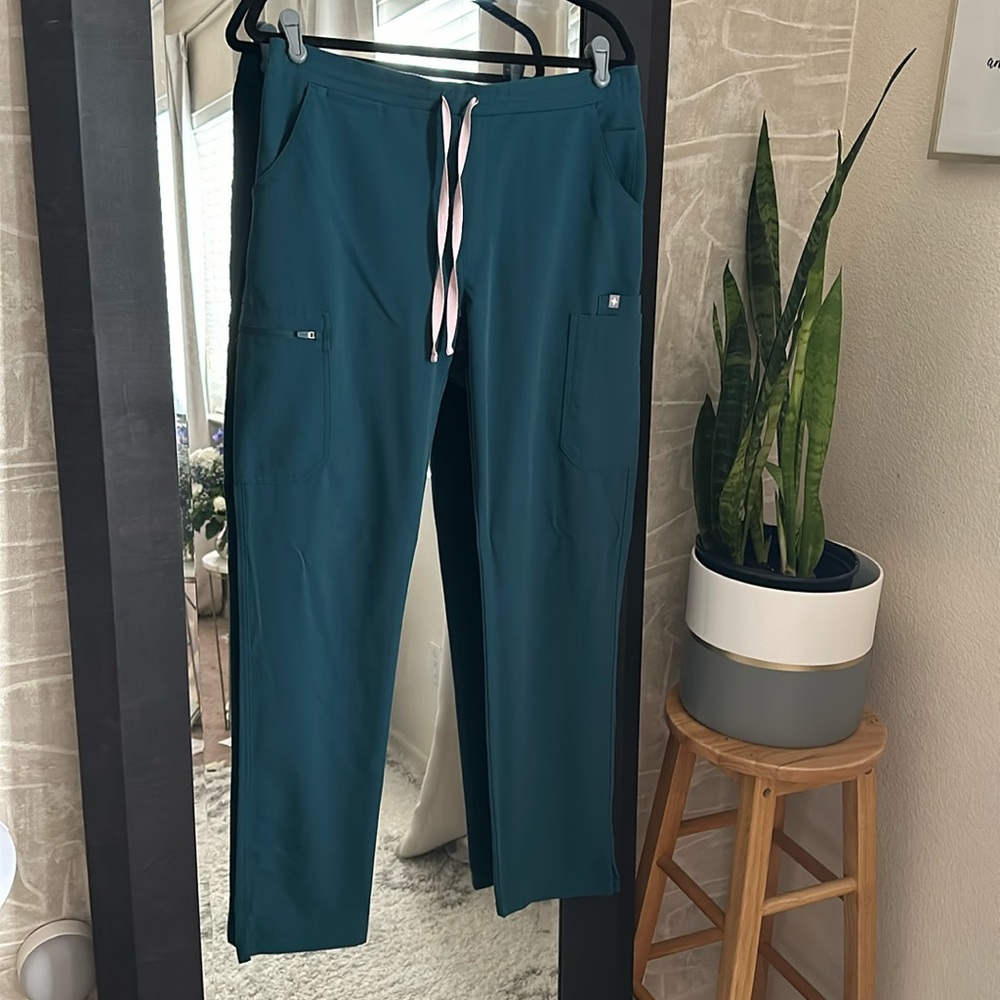 FIGS Caribbean Blue Yola Skinny Scrub Pants (Medium LONG)